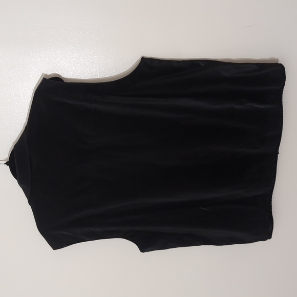 Brody| Vintage 90s Black Rubber Like Zippered Vest With Zippered Pockets - Picture 8 of 12